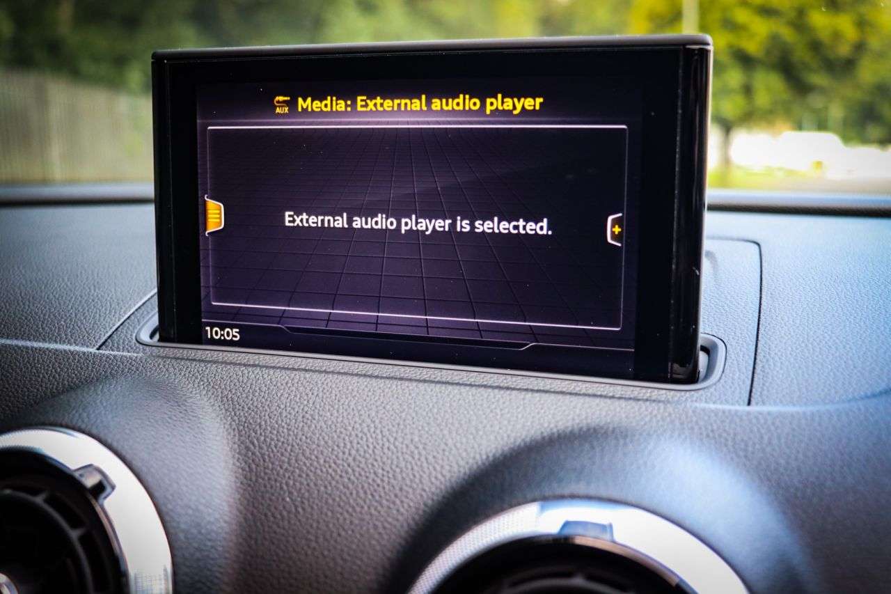 null AUDI RS3 null AUDI RS3