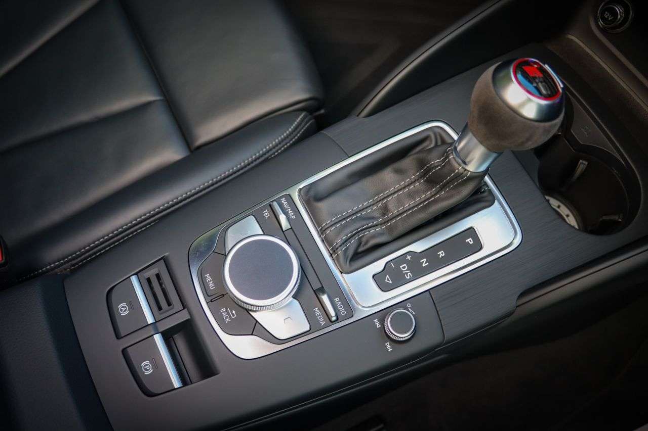 null AUDI RS3 null AUDI RS3