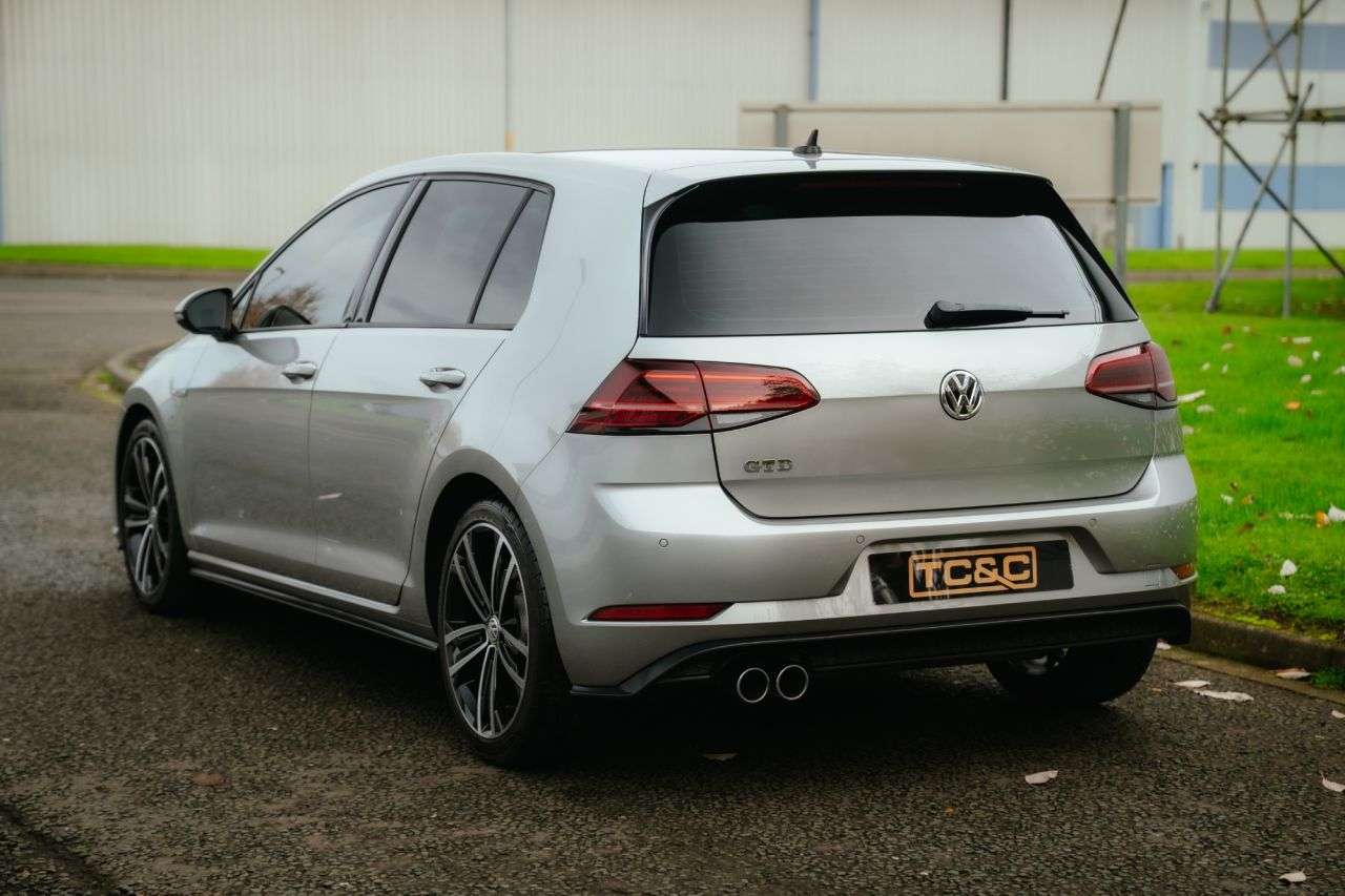 2018 VOLKSWAGEN GOLF 2018 VOLKSWAGEN GOLF