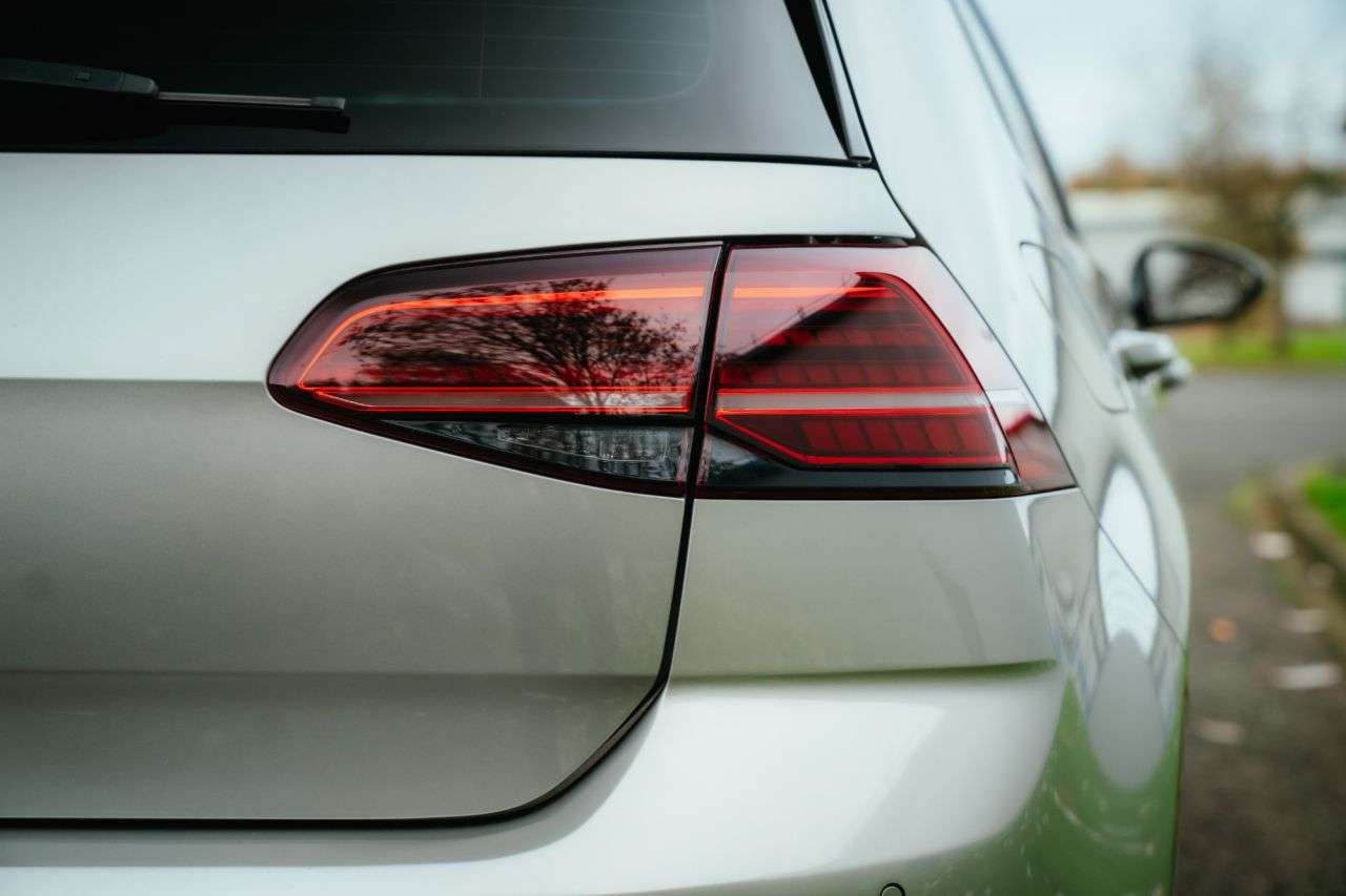 2018 VOLKSWAGEN GOLF 2018 VOLKSWAGEN GOLF