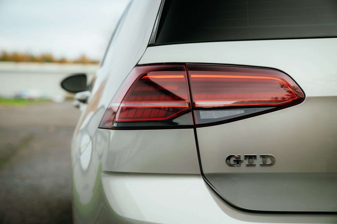 2018 VOLKSWAGEN GOLF 2018 VOLKSWAGEN GOLF