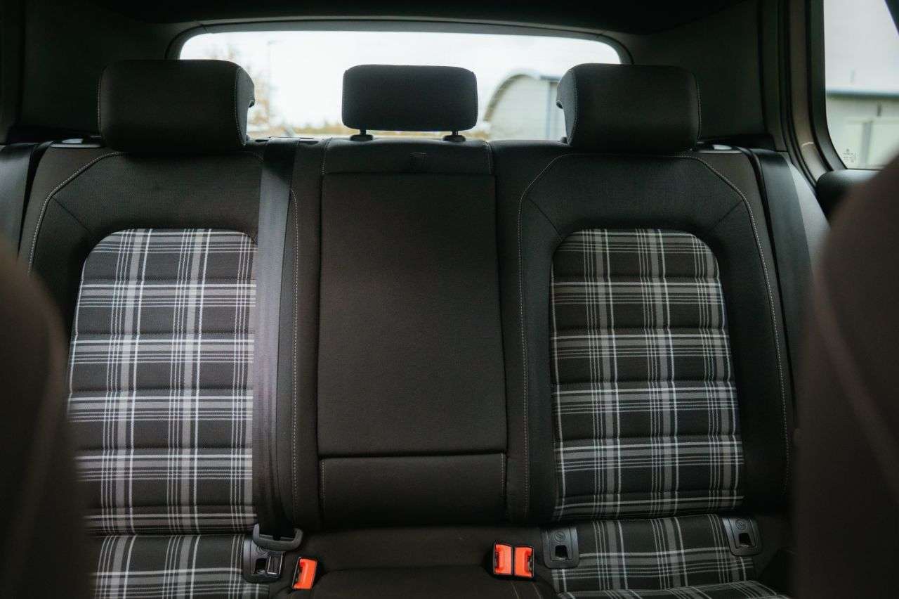 2018 VOLKSWAGEN GOLF 2018 VOLKSWAGEN GOLF