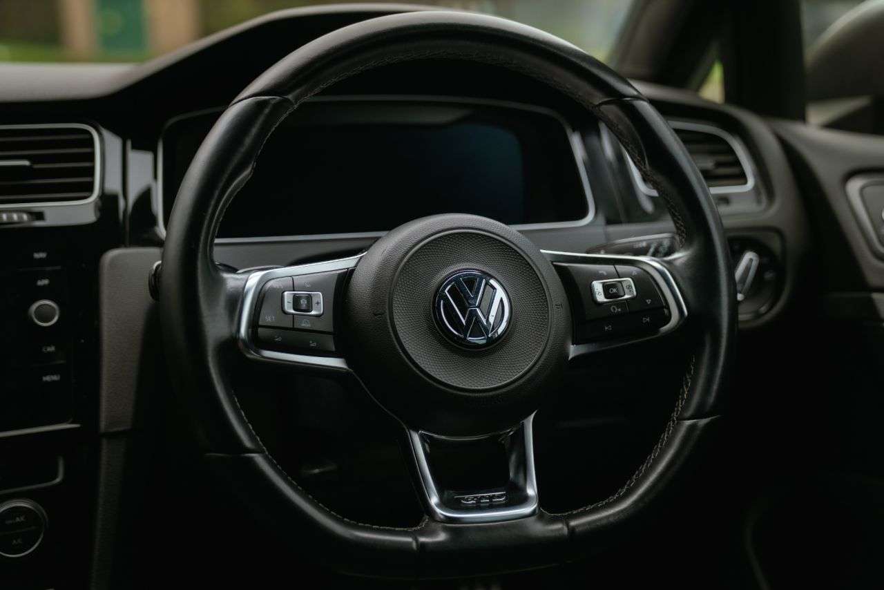 2018 VOLKSWAGEN GOLF 2018 VOLKSWAGEN GOLF