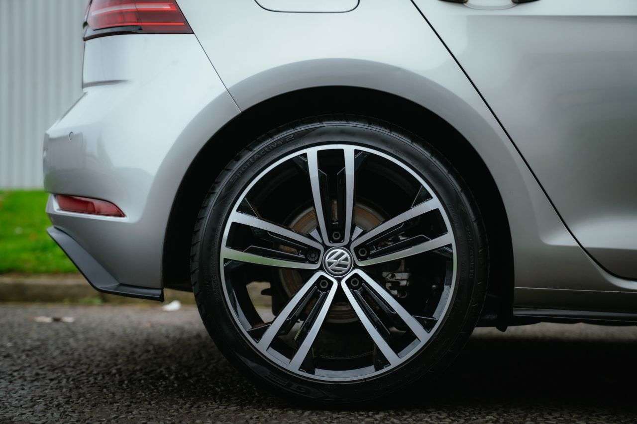 2018 VOLKSWAGEN GOLF 2018 VOLKSWAGEN GOLF