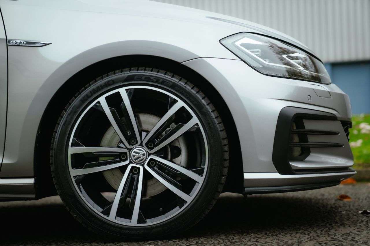 2018 VOLKSWAGEN GOLF 2018 VOLKSWAGEN GOLF