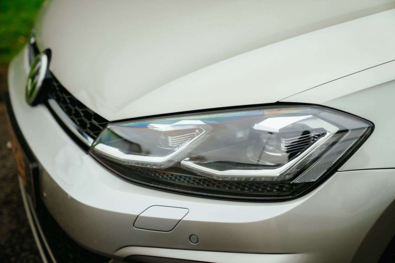 2018 VOLKSWAGEN GOLF 2018 VOLKSWAGEN GOLF