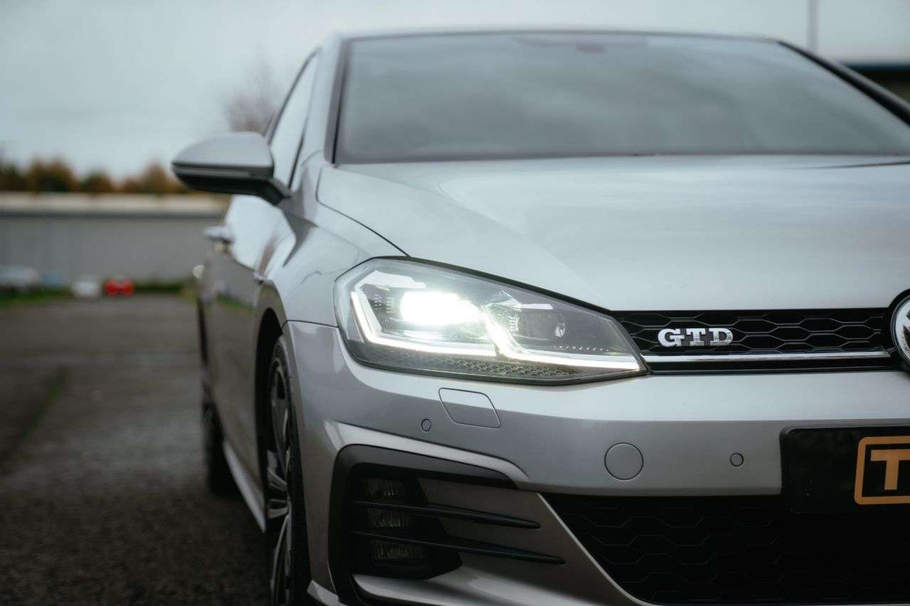 2018 VOLKSWAGEN GOLF 2018 VOLKSWAGEN GOLF