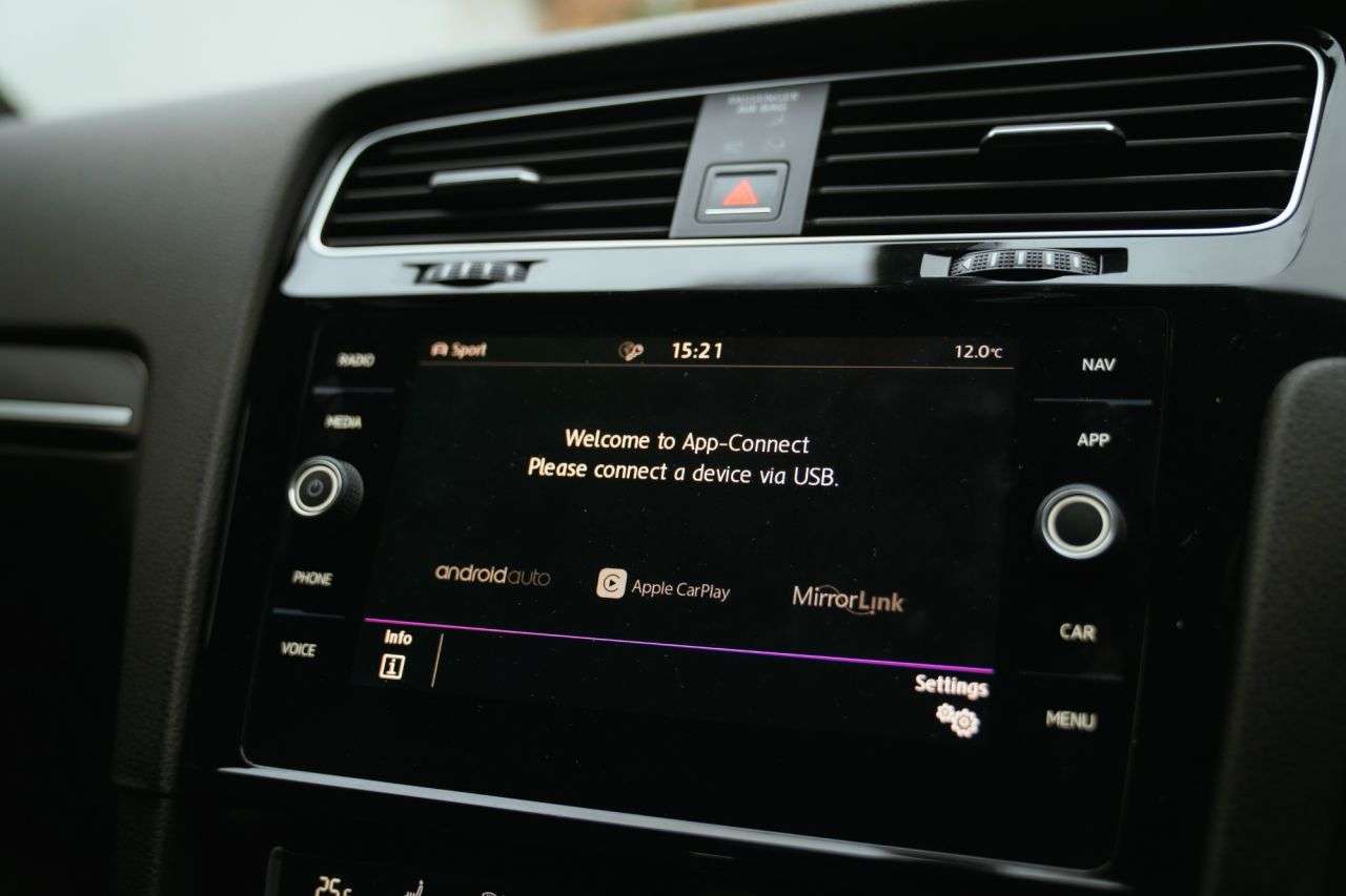 2018 VOLKSWAGEN GOLF 2018 VOLKSWAGEN GOLF