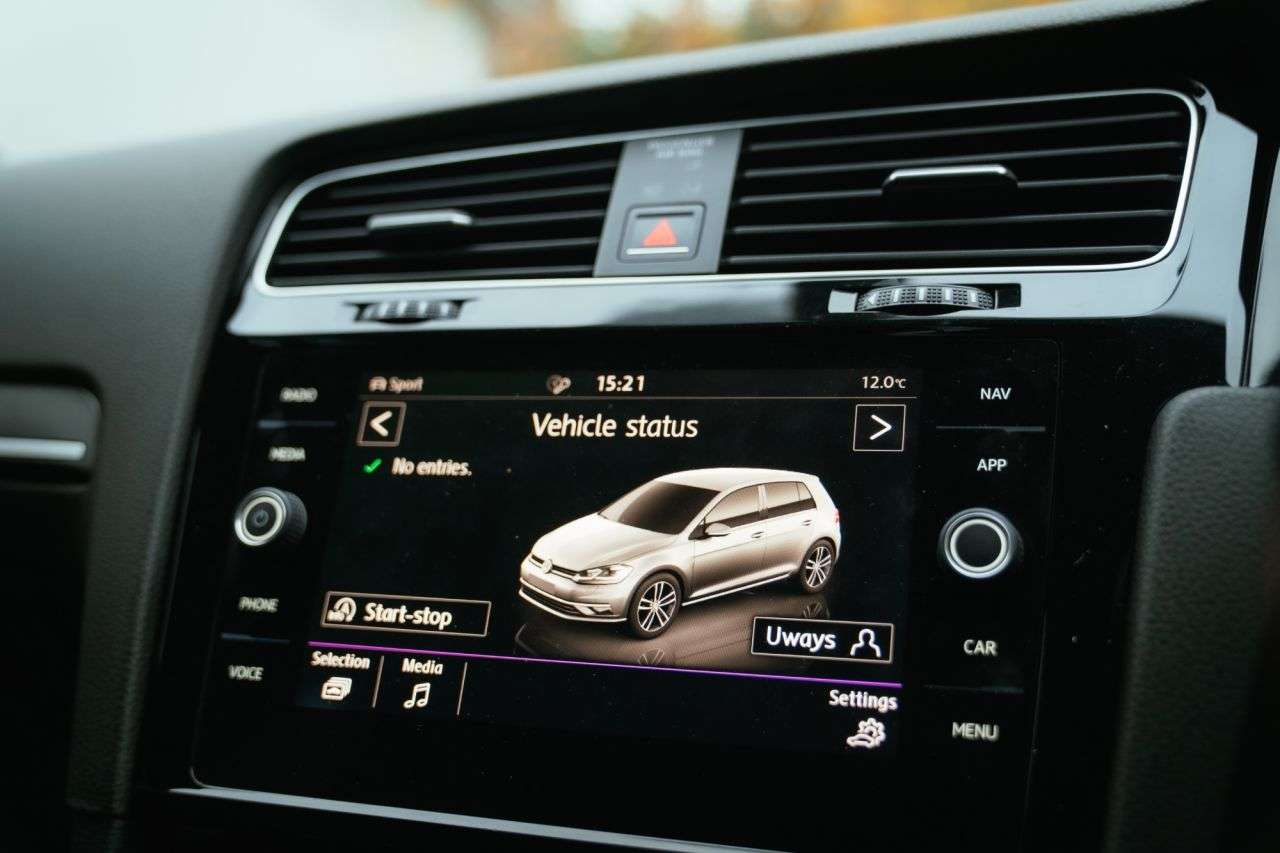 2018 VOLKSWAGEN GOLF 2018 VOLKSWAGEN GOLF