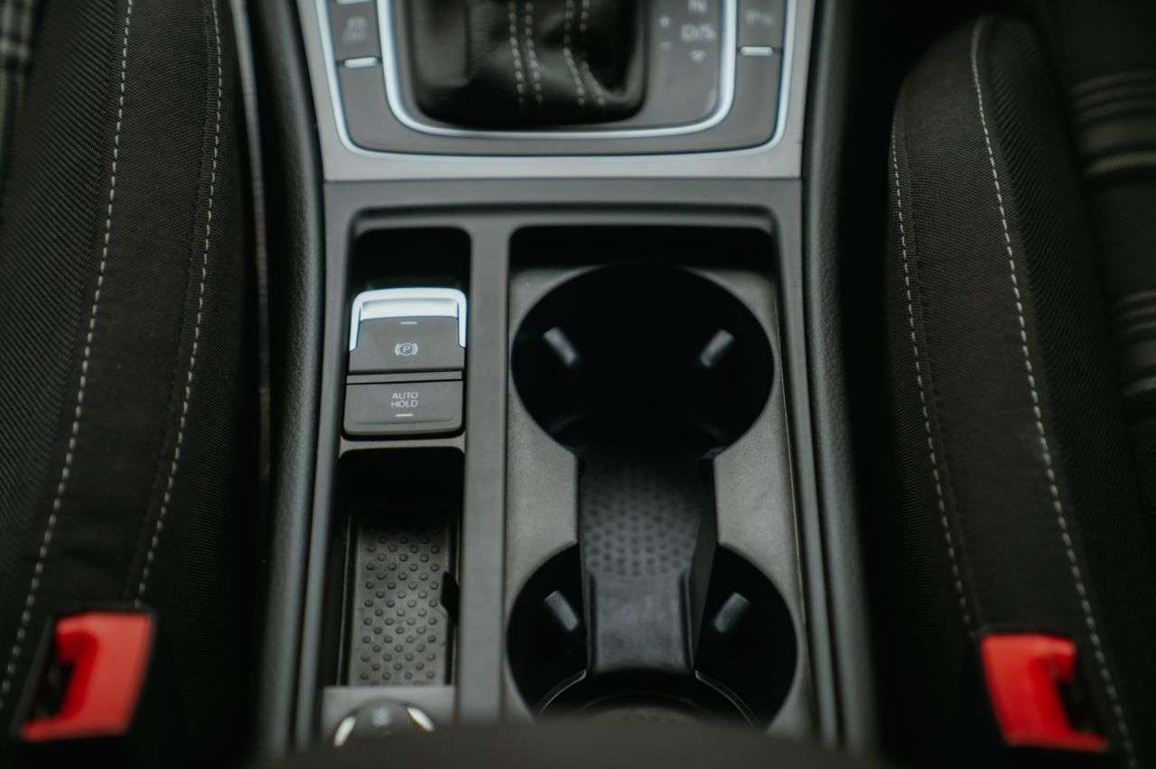 2018 VOLKSWAGEN GOLF 2018 VOLKSWAGEN GOLF