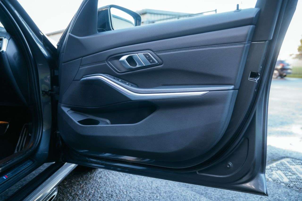 2021 BMW 3 SERIES 2021 BMW 3 SERIES