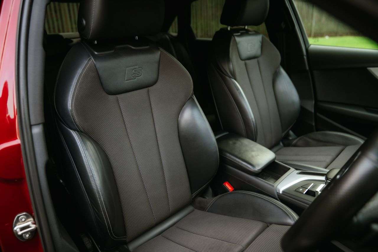 A 2016 AUDI A4 2.0 TDI S line Saloon 4dr Diesel S Tronic Euro 6 (s/s) (190 ps) A 2016 AUDI A4 2.0 TDI S line Saloon 4dr Diesel S Tronic Euro 6 (s/s) (190 ps)