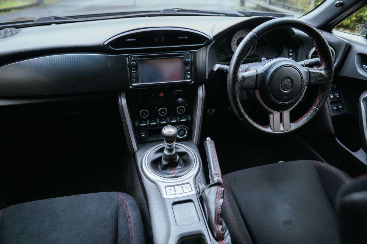 A 2012 TOYOTA GT86 2.0 Boxer D-4S Coupe 2dr Petrol Manual Euro 5 (200 ps) A 2012 TOYOTA GT86 2.0 Boxer D-4S Coupe 2dr Petrol Manual Euro 5 (200 ps)