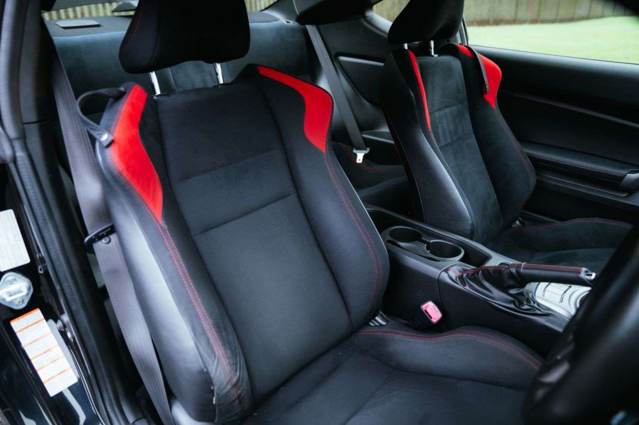 A 2012 TOYOTA GT86 2.0 Boxer D-4S Coupe 2dr Petrol Manual Euro 5 (200 ps) A 2012 TOYOTA GT86 2.0 Boxer D-4S Coupe 2dr Petrol Manual Euro 5 (200 ps)