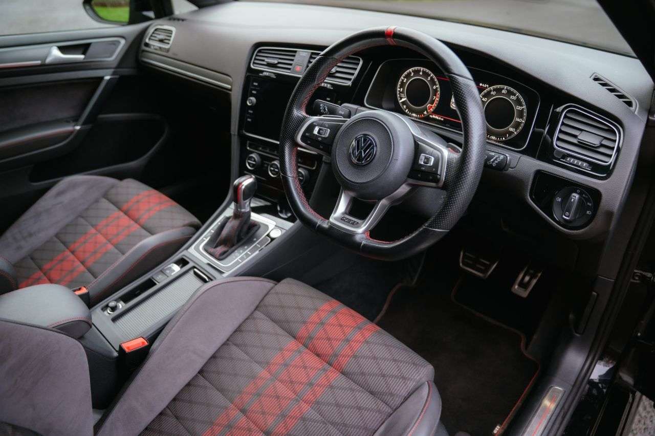 2020 VOLKSWAGEN GOLF 2020 VOLKSWAGEN GOLF