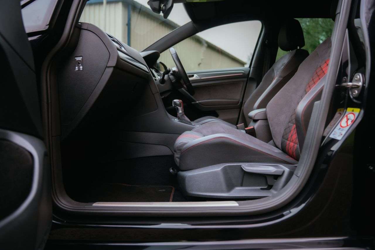 2020 VOLKSWAGEN GOLF 2020 VOLKSWAGEN GOLF