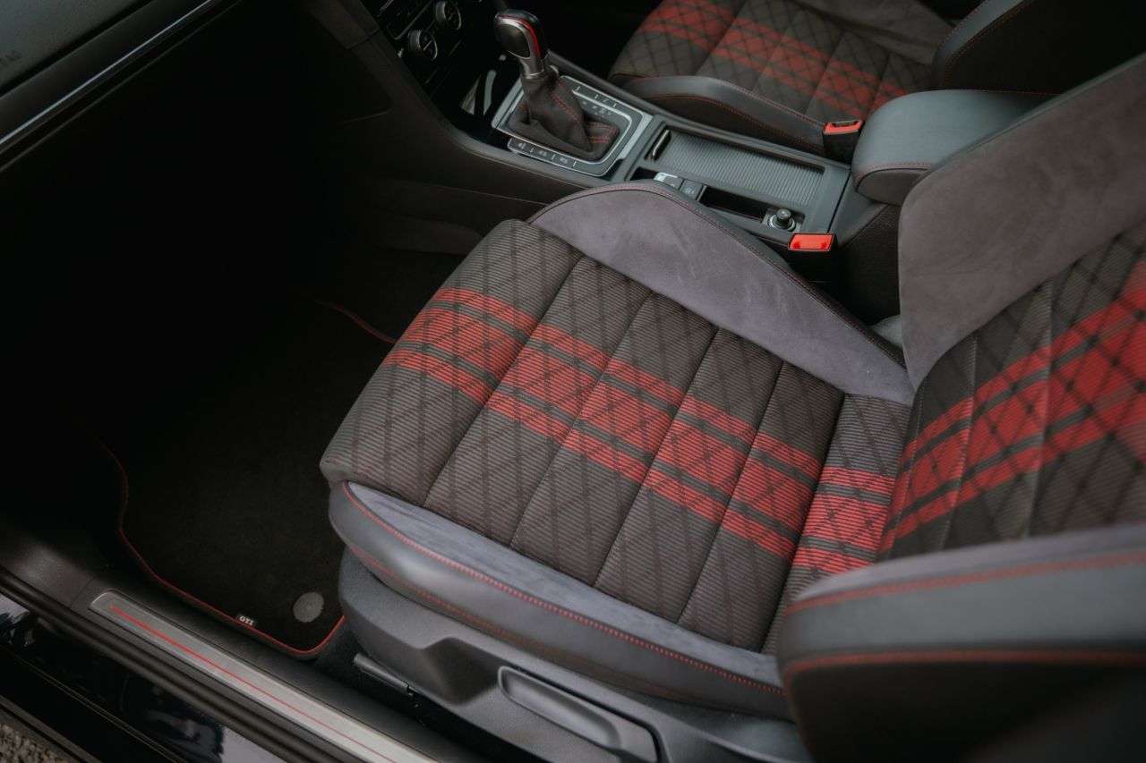 2020 VOLKSWAGEN GOLF 2020 VOLKSWAGEN GOLF