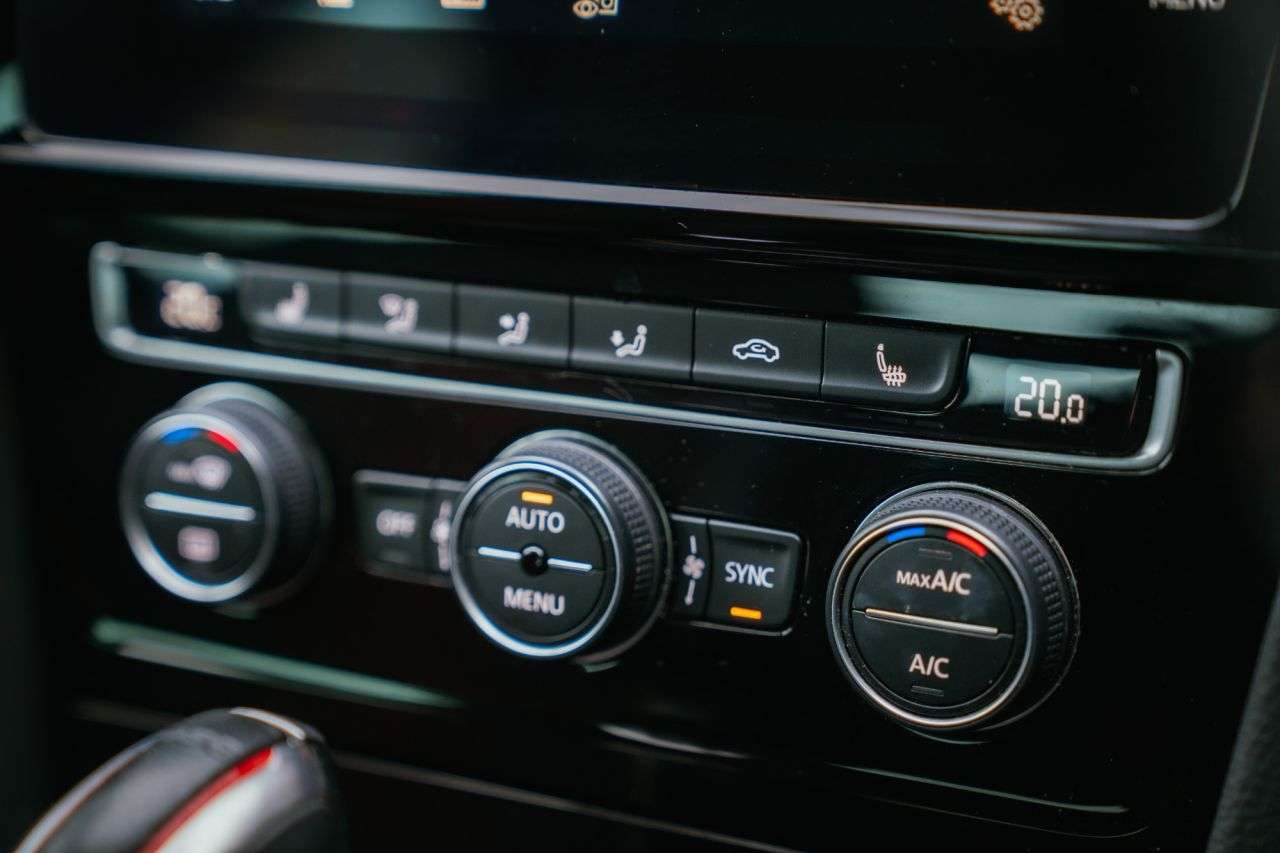 2020 VOLKSWAGEN GOLF 2020 VOLKSWAGEN GOLF