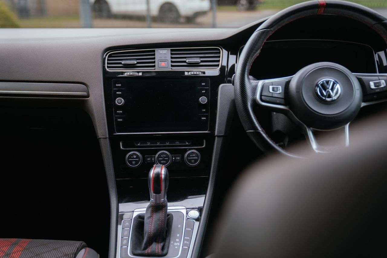 2020 VOLKSWAGEN GOLF 2020 VOLKSWAGEN GOLF