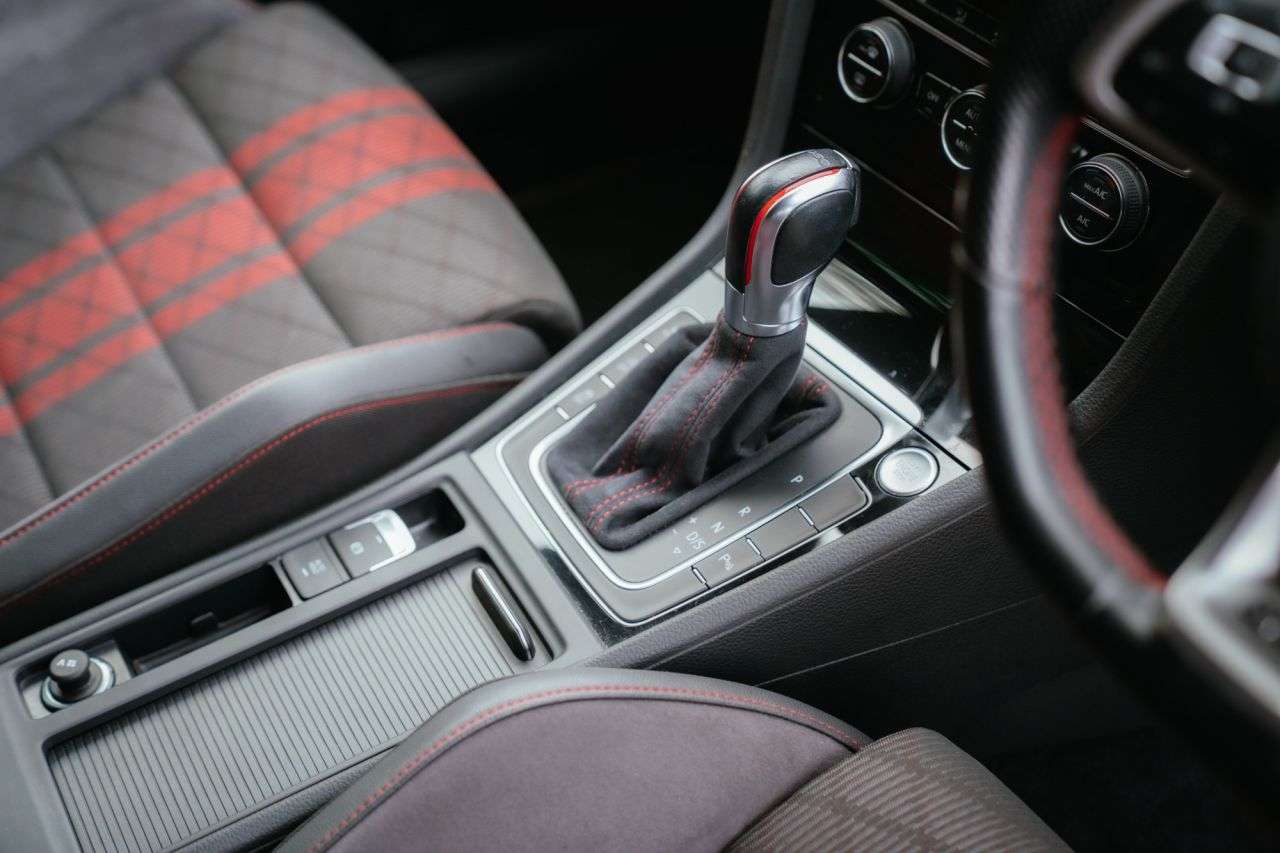 2020 VOLKSWAGEN GOLF 2020 VOLKSWAGEN GOLF