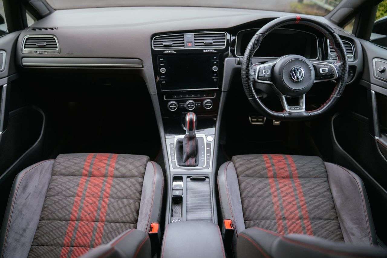 2020 VOLKSWAGEN GOLF 2020 VOLKSWAGEN GOLF