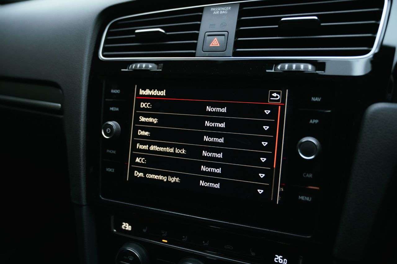 2020 VOLKSWAGEN GOLF 2020 VOLKSWAGEN GOLF