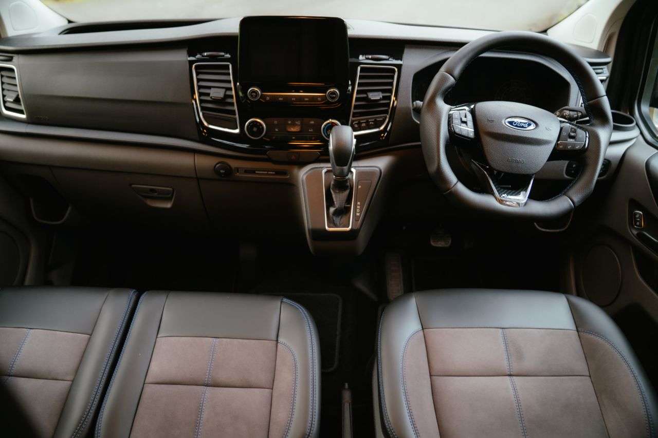 A 2023 FORD TRANSIT CUSTOM 2.0 320 EcoBlue MS-RT Crew Van Double Cab 5dr Diesel Auto L1 H1 Euro 6 (170 A 2023 FORD TRANSIT CUSTOM 2.0 320 EcoBlue MS-RT Crew Van Double Cab 5dr Diesel Auto L1 H1 Euro 6 (170