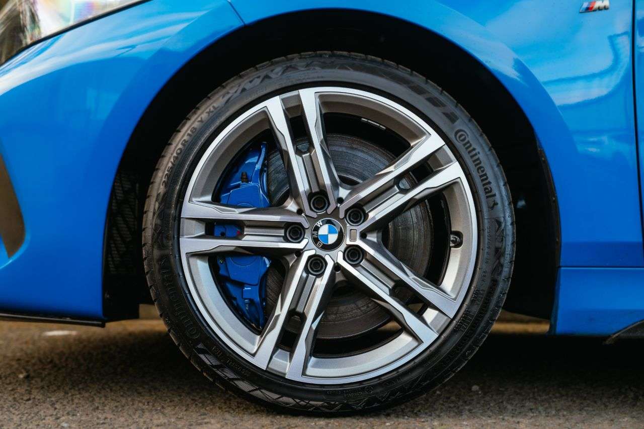 A 2019 BMW 1 SERIES 2.0 M135i Hatchback 5dr Petrol Auto xDrive Euro 6 (s/s) (306 ps) A 2019 BMW 1 SERIES 2.0 M135i Hatchback 5dr Petrol Auto xDrive Euro 6 (s/s) (306 ps)