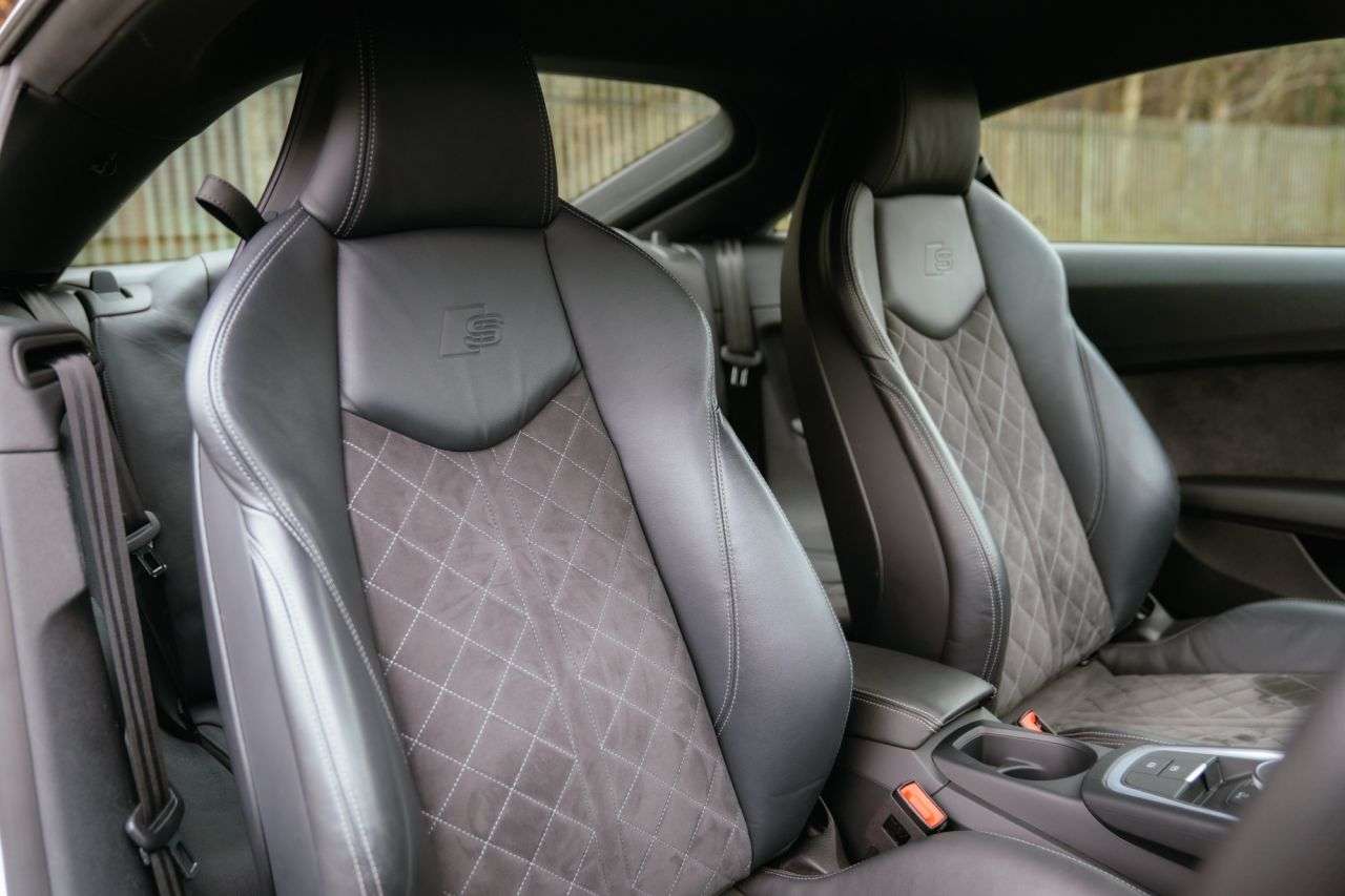 A 2019 AUDI TT 2.0 TFSI 45 S line Coupe 3dr Petrol S Tronic Euro 6 (s/s) (245 ps) A 2019 AUDI TT 2.0 TFSI 45 S line Coupe 3dr Petrol S Tronic Euro 6 (s/s) (245 ps)