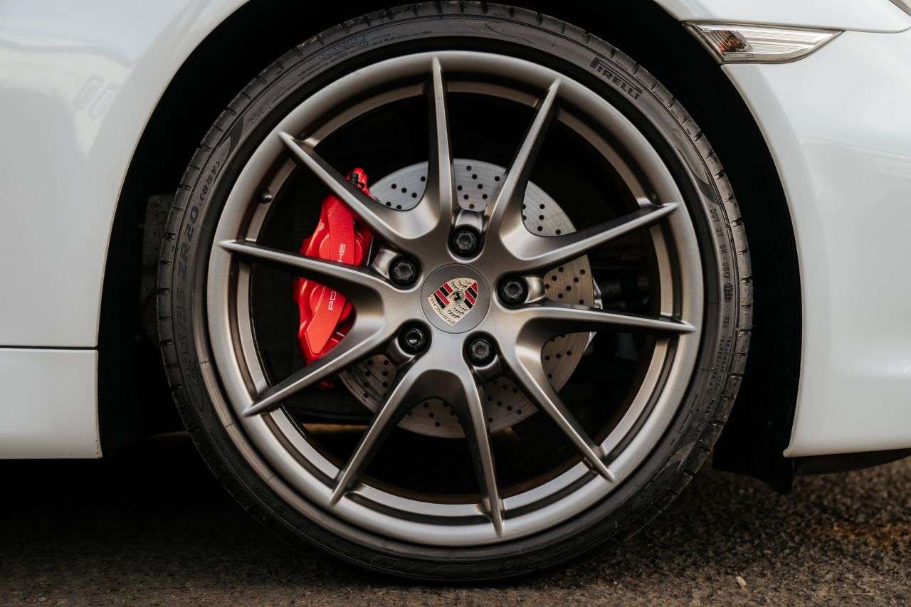 A 2012 PORSCHE BOXSTER 3.4 981 S Convertible 2dr Petrol Manual Euro 5 (s/s) (315 ps) A 2012 PORSCHE BOXSTER 3.4 981 S Convertible 2dr Petrol Manual Euro 5 (s/s) (315 ps)