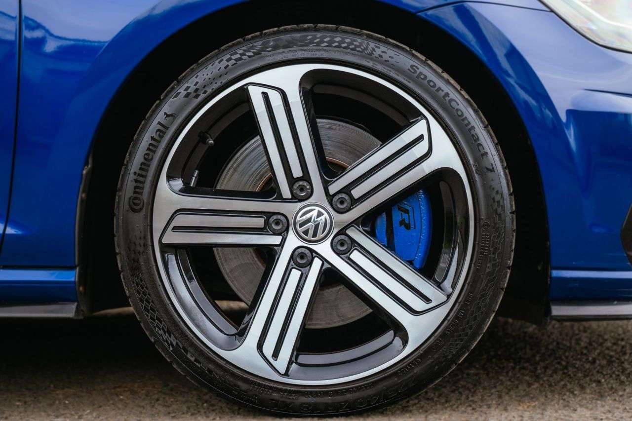 2017 VOLKSWAGEN GOLF 2017 VOLKSWAGEN GOLF