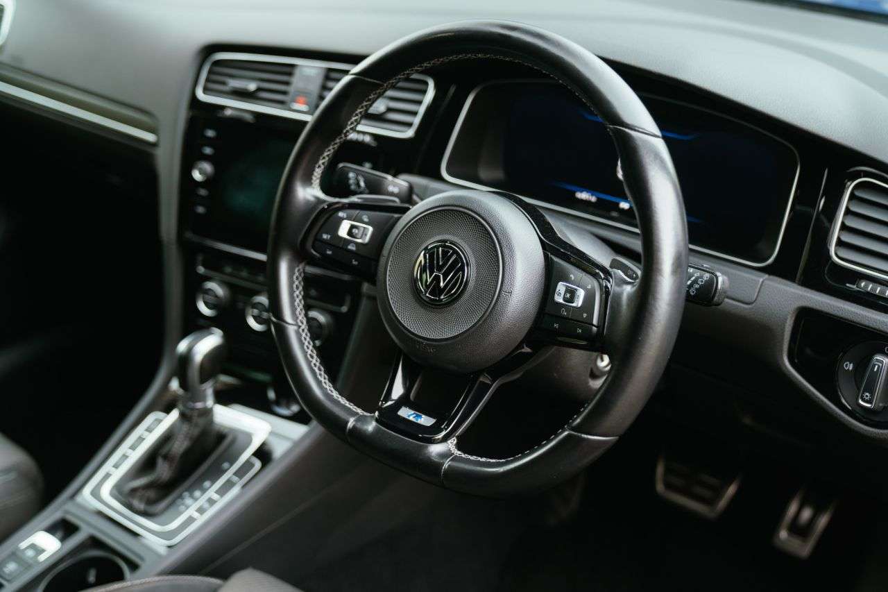 2017 VOLKSWAGEN GOLF 2017 VOLKSWAGEN GOLF