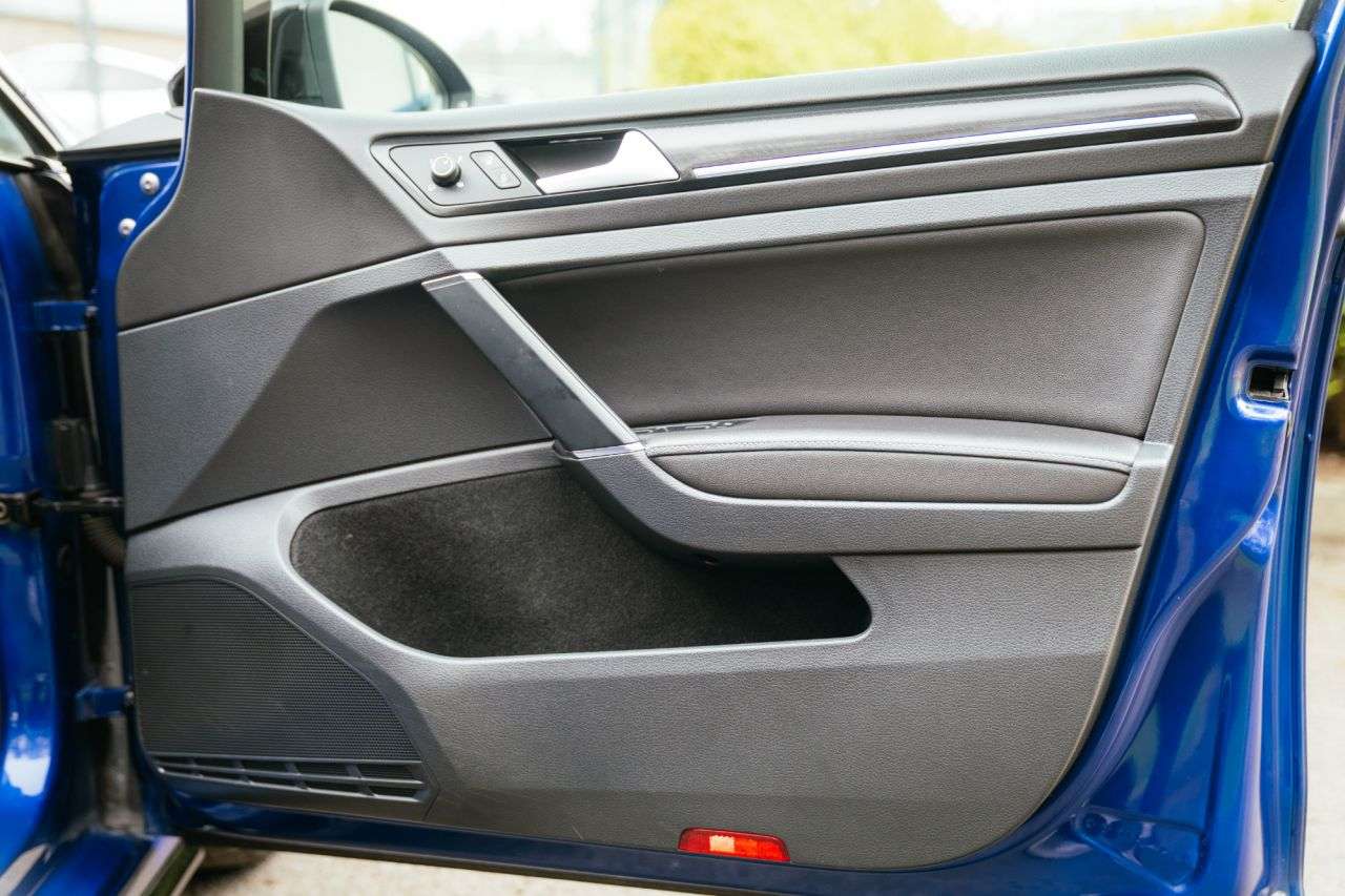 2017 VOLKSWAGEN GOLF 2017 VOLKSWAGEN GOLF