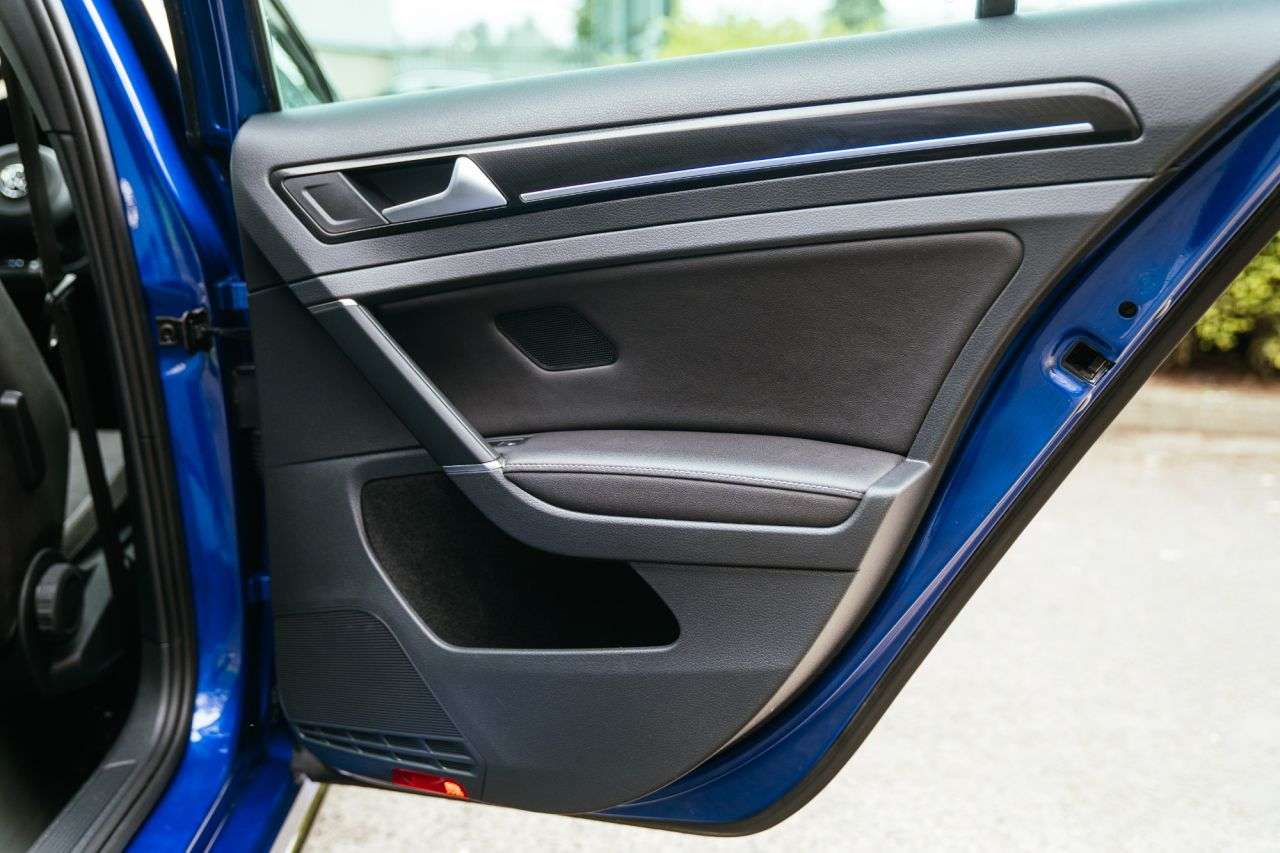 2017 VOLKSWAGEN GOLF 2017 VOLKSWAGEN GOLF