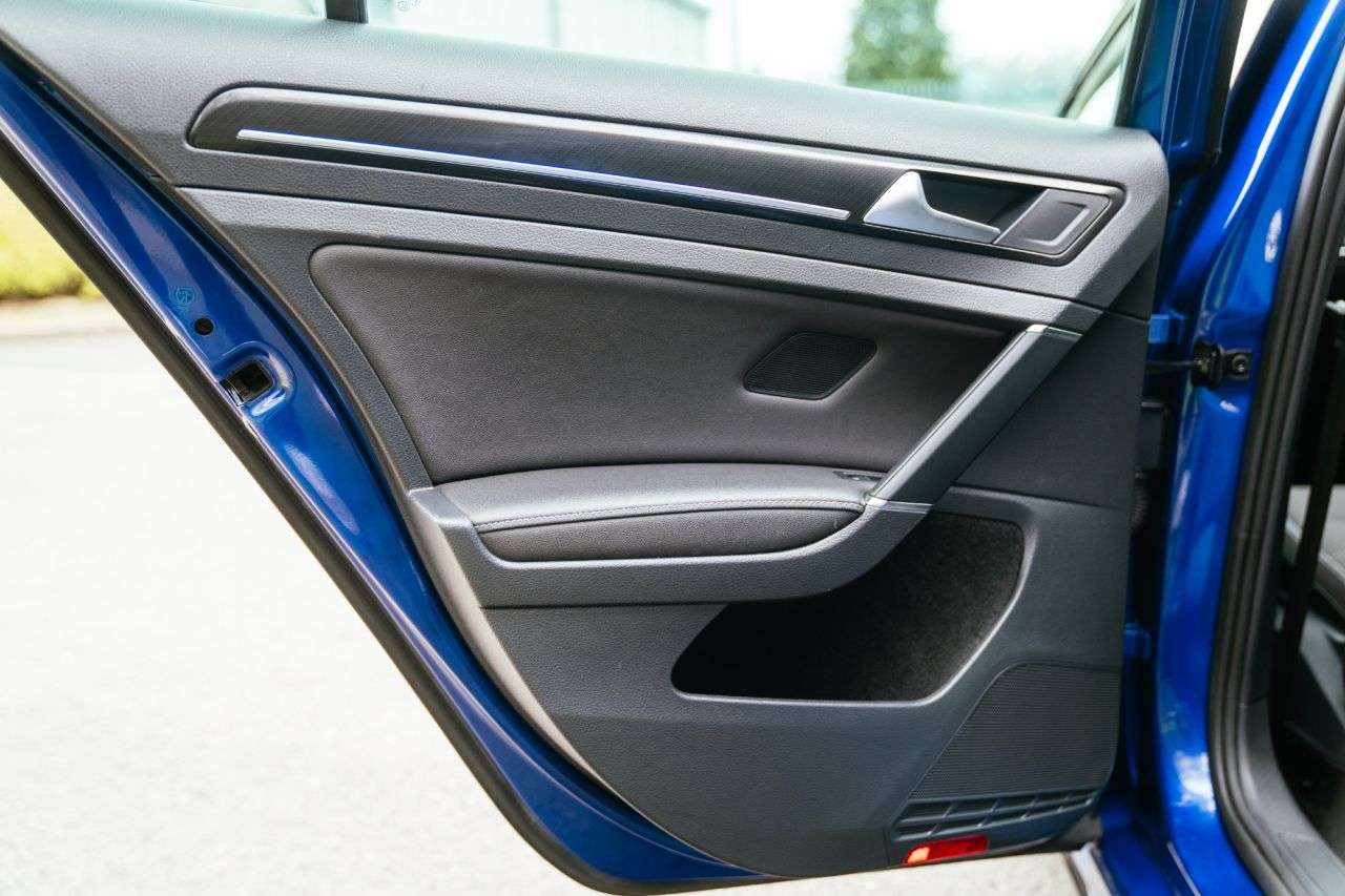 2017 VOLKSWAGEN GOLF 2017 VOLKSWAGEN GOLF