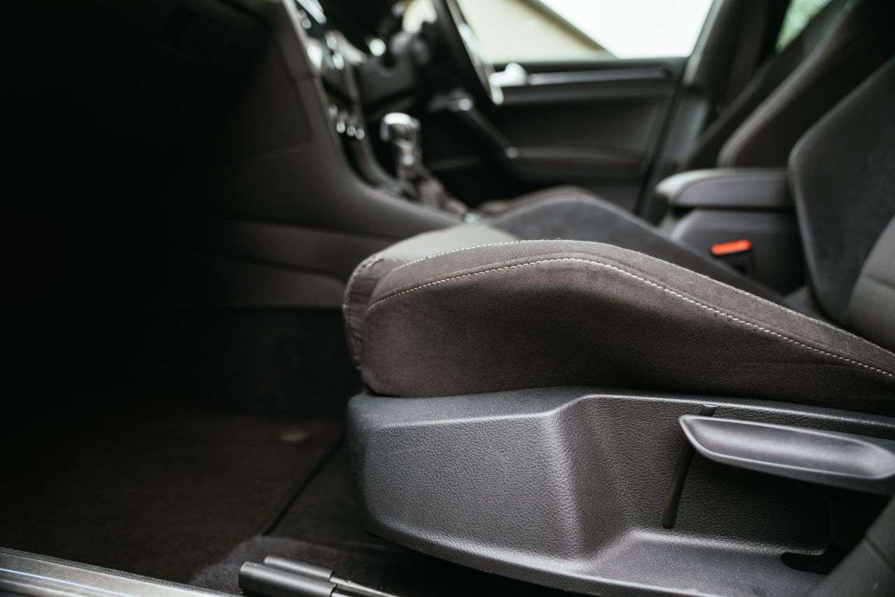 2017 VOLKSWAGEN GOLF 2017 VOLKSWAGEN GOLF