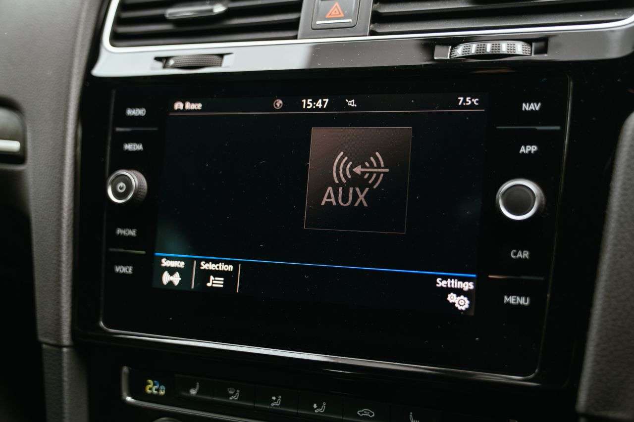 2017 VOLKSWAGEN GOLF 2017 VOLKSWAGEN GOLF