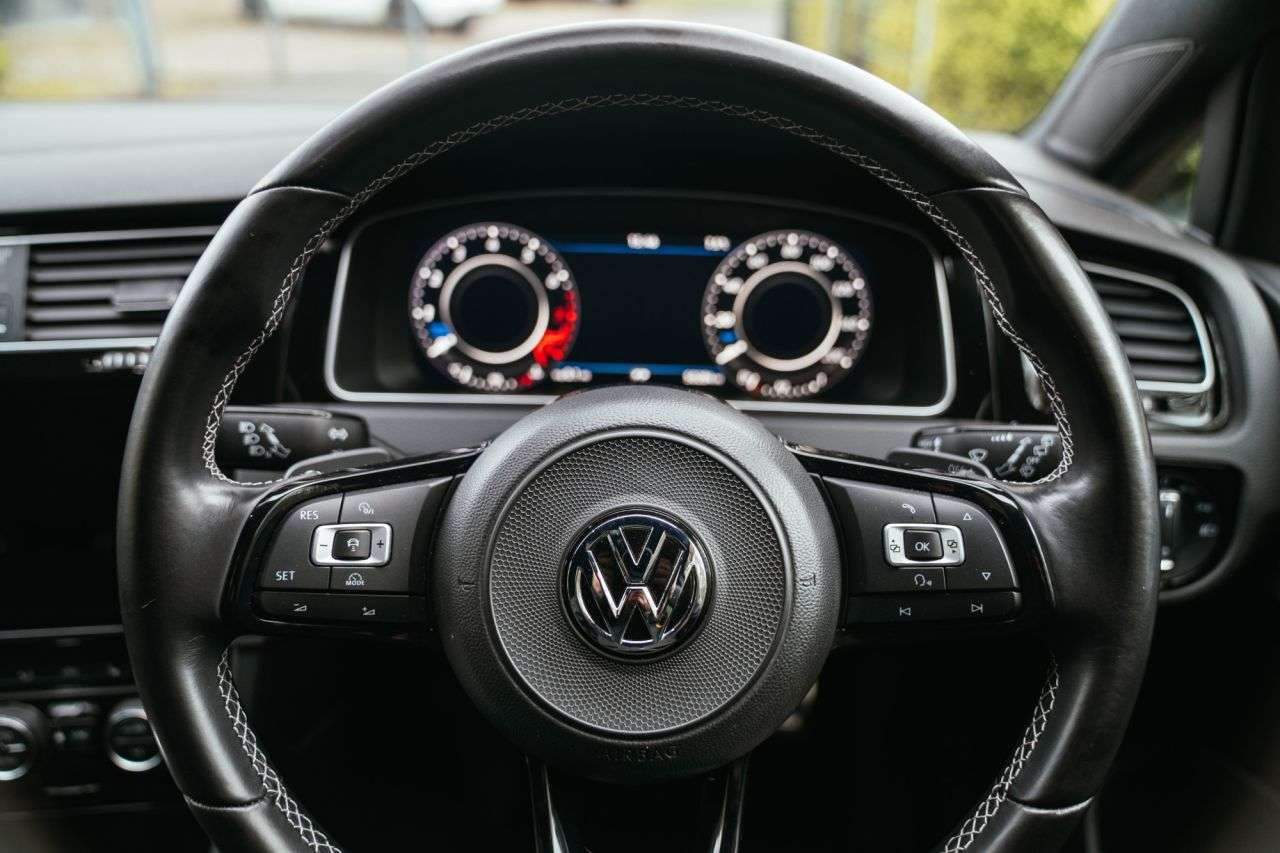 2017 VOLKSWAGEN GOLF 2017 VOLKSWAGEN GOLF