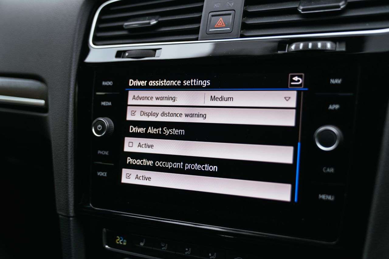 2017 VOLKSWAGEN GOLF 2017 VOLKSWAGEN GOLF