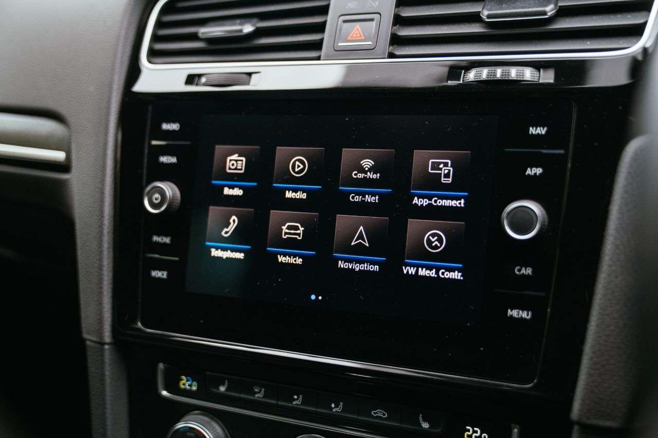 2017 VOLKSWAGEN GOLF 2017 VOLKSWAGEN GOLF