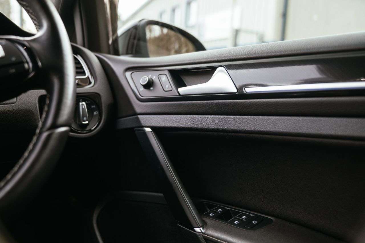 2017 VOLKSWAGEN GOLF 2017 VOLKSWAGEN GOLF