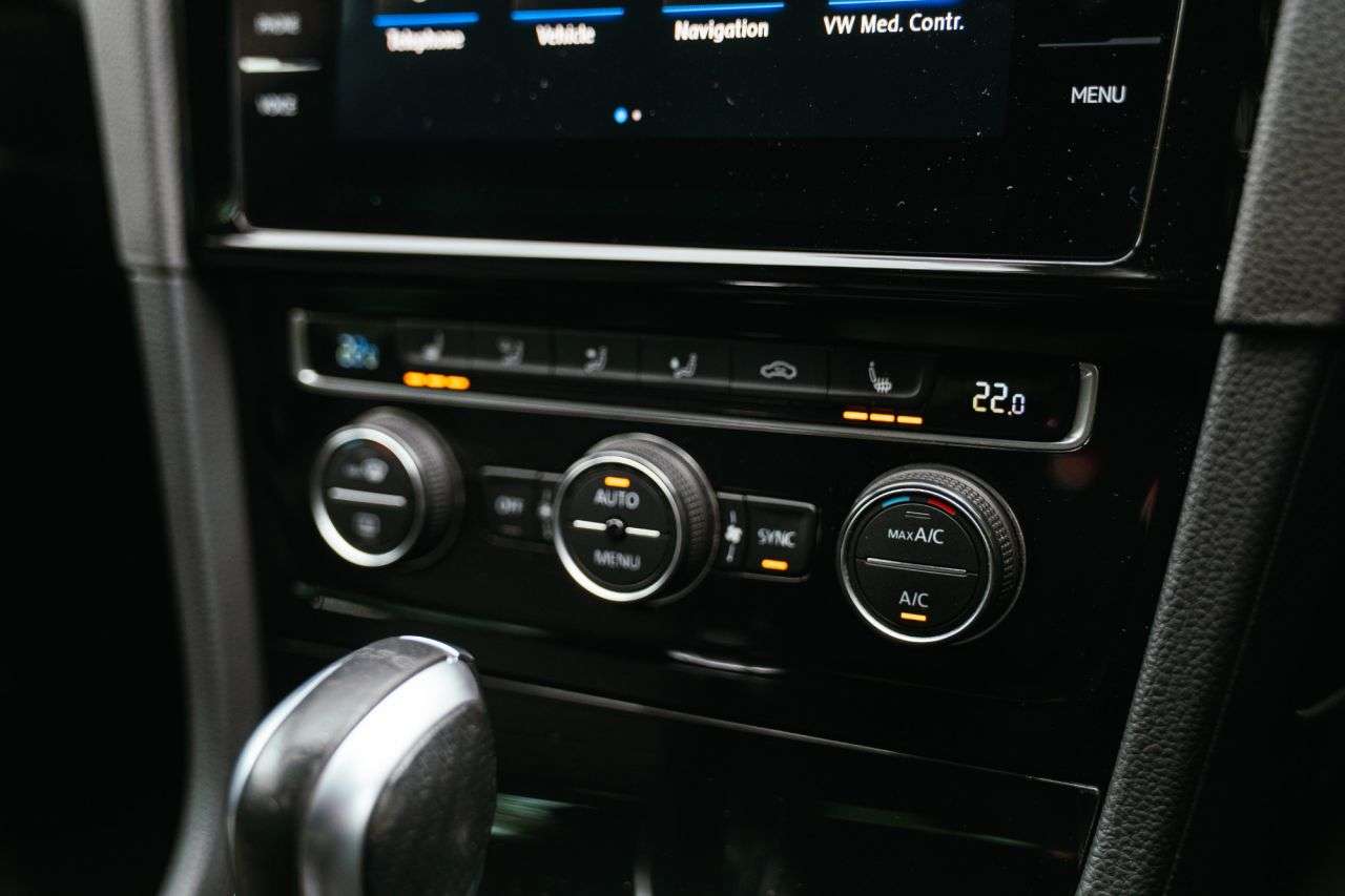 2017 VOLKSWAGEN GOLF 2017 VOLKSWAGEN GOLF