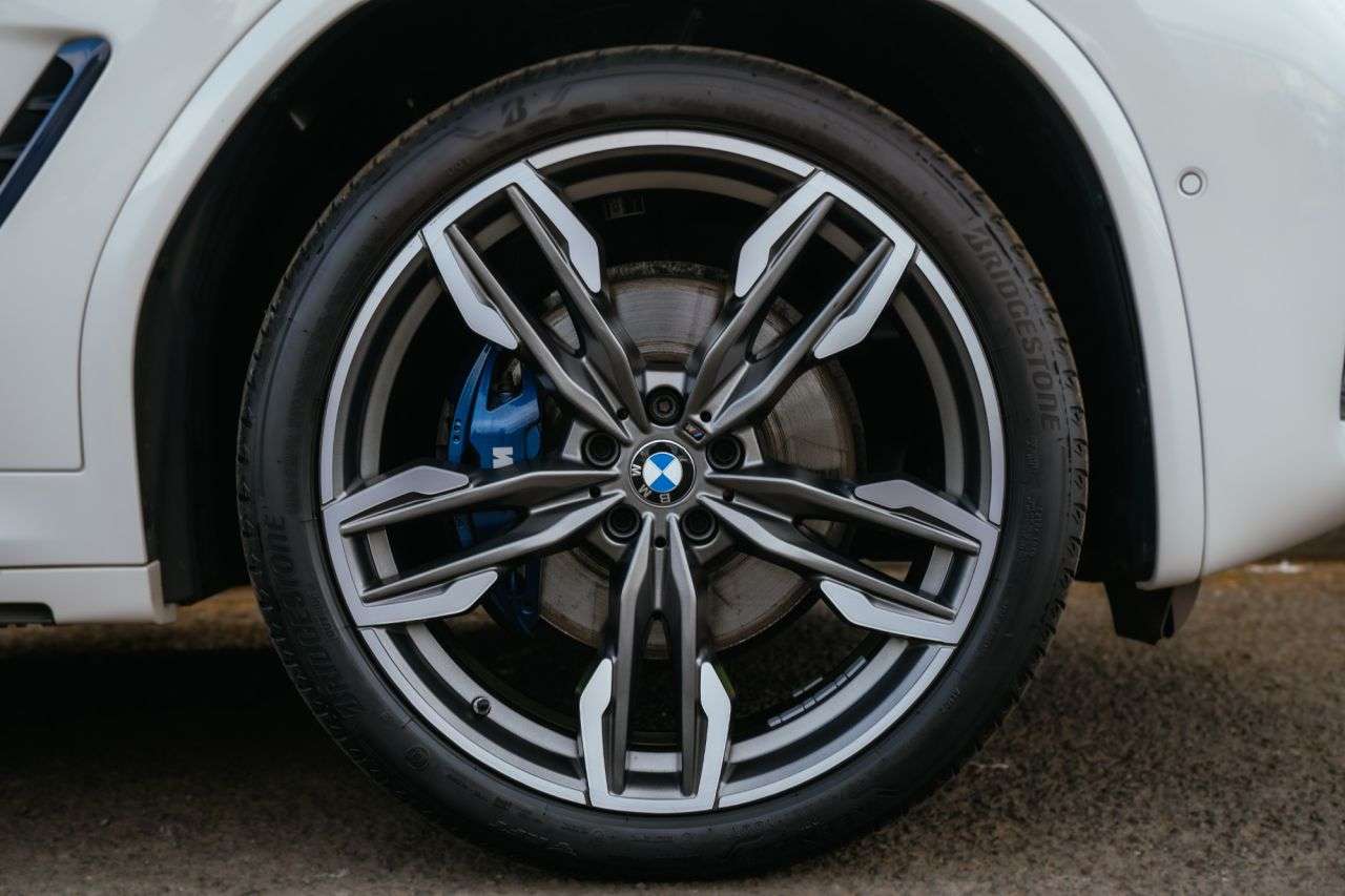 A 2020 BMW X4 3.0 M40i SUV 5dr Petrol Auto xDrive Euro 6 (s/s) (354 ps) A 2020 BMW X4 3.0 M40i SUV 5dr Petrol Auto xDrive Euro 6 (s/s) (354 ps)