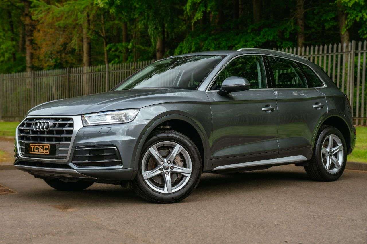 A 2018 AUDI Q5 2.0 TDI Sport SUV 5dr Diesel S Tronic quattro Euro 6 (s/s) (190 ps) A 2018 AUDI Q5 2.0 TDI Sport SUV 5dr Diesel S Tronic quattro Euro 6 (s/s) (190 ps)