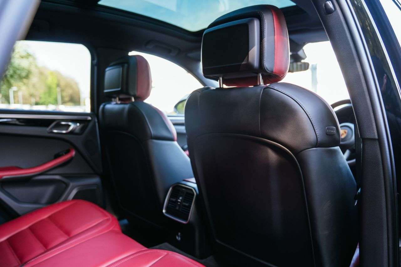2023 PORSCHE MACAN 2023 PORSCHE MACAN