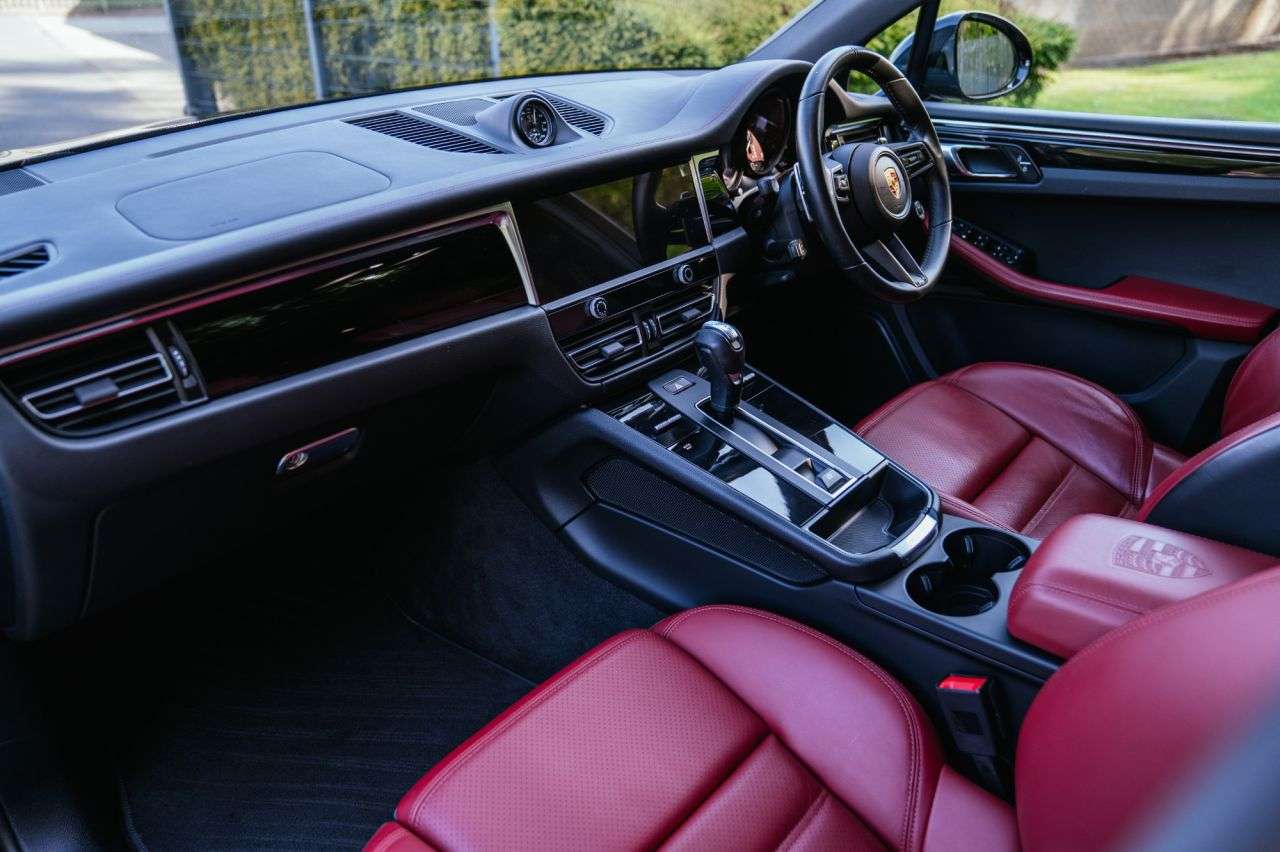 2023 PORSCHE MACAN 2023 PORSCHE MACAN