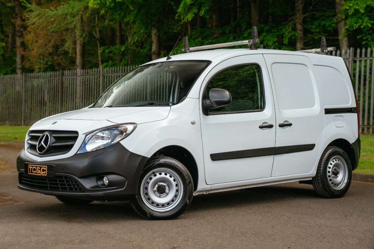 A 2021 MERCEDES-BENZ CITAN 1.5 109 CDI Pure Panel Van 5dr Diesel Manual L2 Euro 6 (94 ps) A 2021 MERCEDES-BENZ CITAN 1.5 109 CDI Pure Panel Van 5dr Diesel Manual L2 Euro 6 (94 ps)