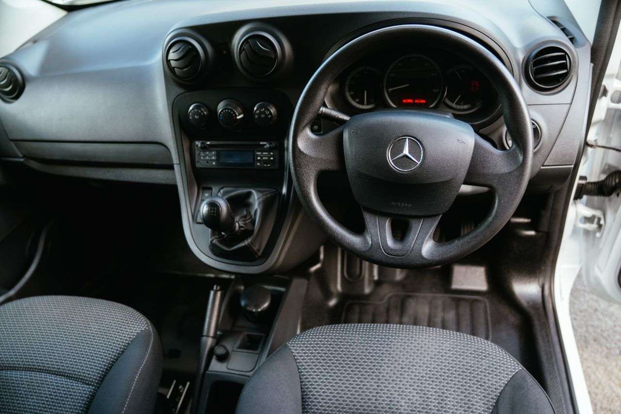 A 2021 MERCEDES-BENZ CITAN 1.5 109 CDI Pure Panel Van 5dr Diesel Manual L2 Euro 6 (94 ps) A 2021 MERCEDES-BENZ CITAN 1.5 109 CDI Pure Panel Van 5dr Diesel Manual L2 Euro 6 (94 ps)