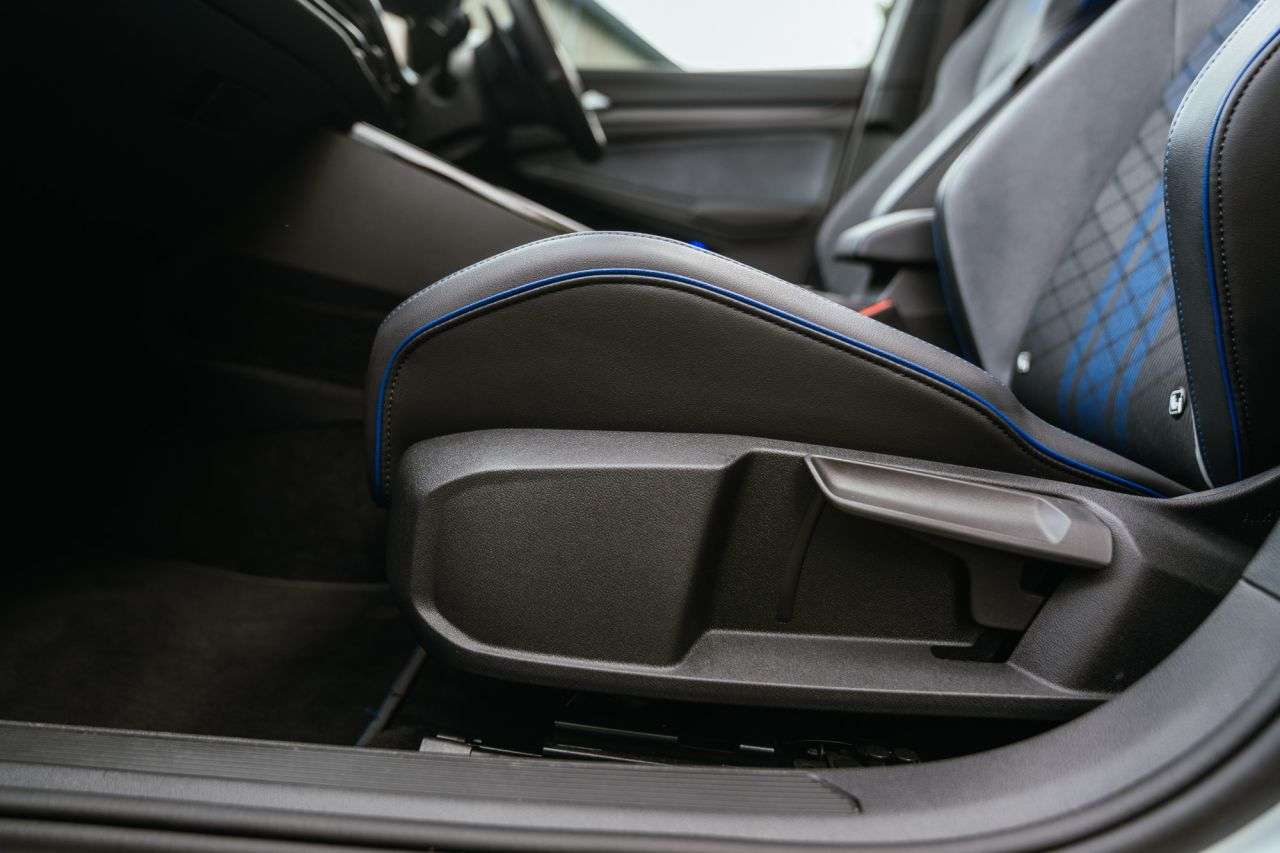 2024 VOLKSWAGEN GOLF 2024 VOLKSWAGEN GOLF