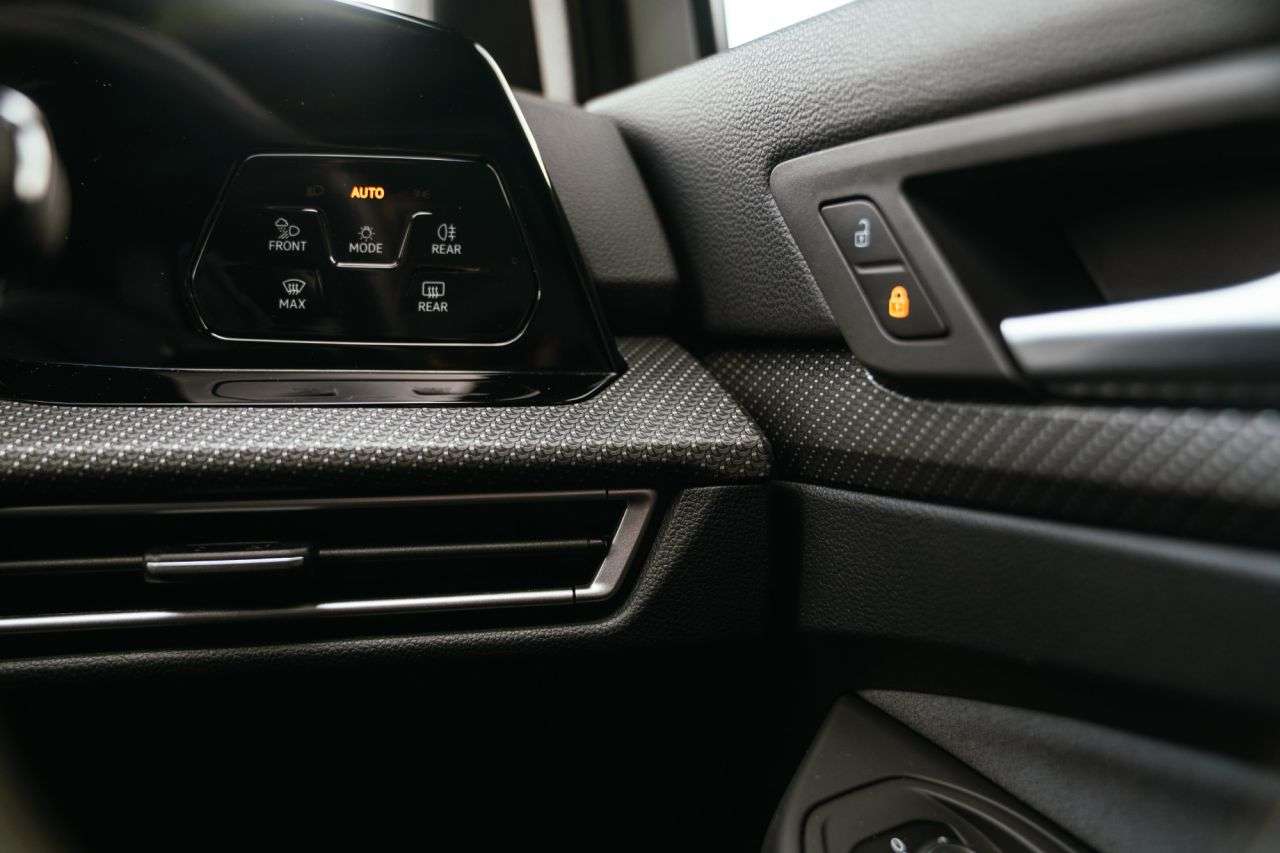 2024 VOLKSWAGEN GOLF 2024 VOLKSWAGEN GOLF